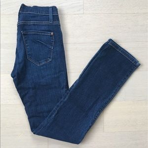 James Jeans Hunter Flat - Color Fetch